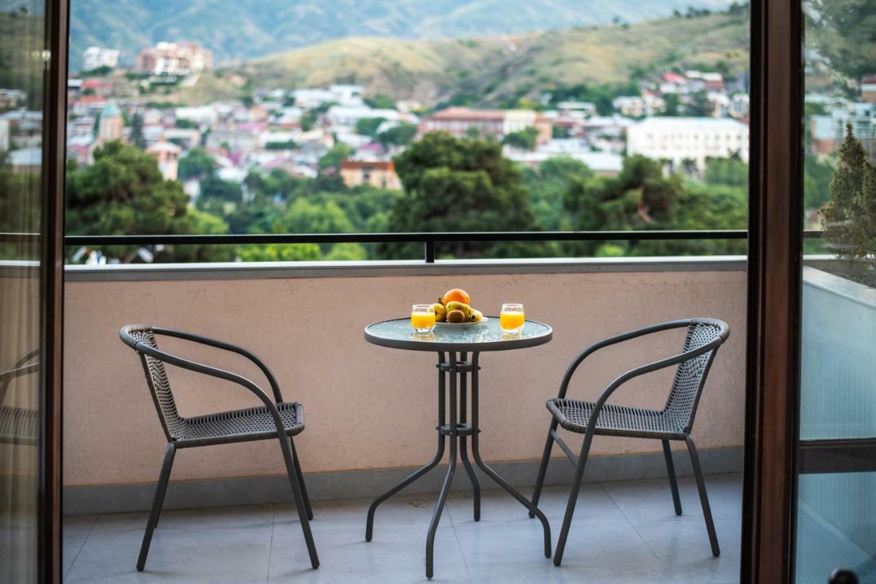 Tonusi Luxe Hotel In The Historic City Center Tbilisi Exteriör bild